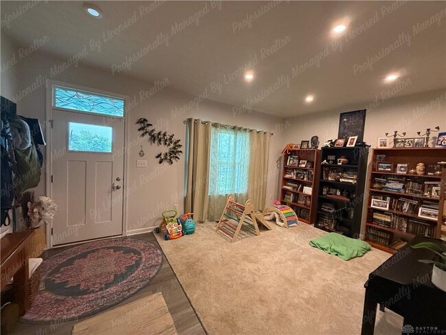 Building Photo - 2418 David Grey Cir