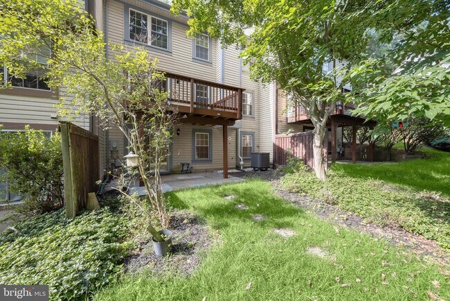 Building Photo - 25 Tivoli Lake Ct