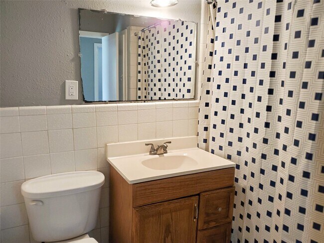 Building Photo - 3020 Sagebrush Dr