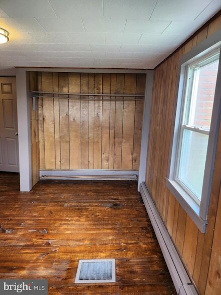 Building Photo - 1286 S Imler Valley Rd