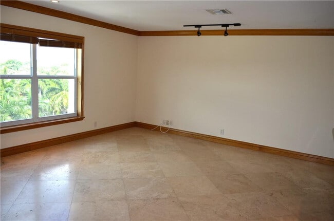 Building Photo - 1770 E Las Olas Blvd