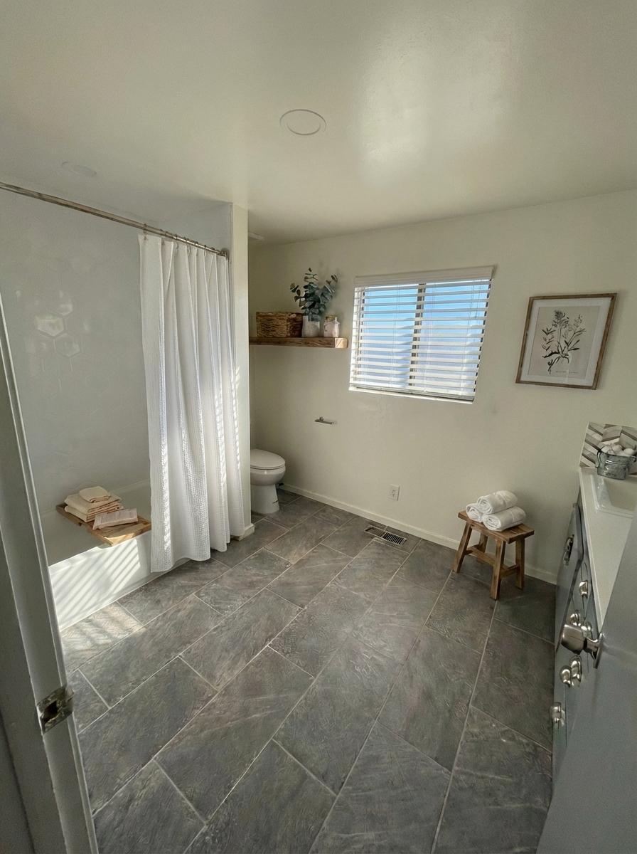 Building Photo - 579 N Highland Blvd