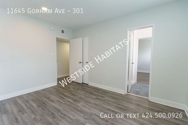 Building Photo - 11645 Gorham Ave