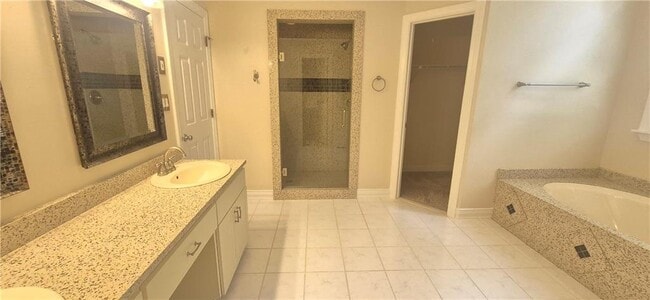 Building Photo - 4937 Chalden Ln NE