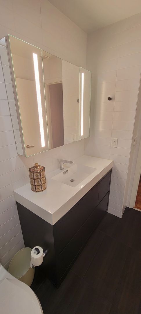 Building Photo - Welcome Home To the Four Seasons Condominiums of Winter Park.