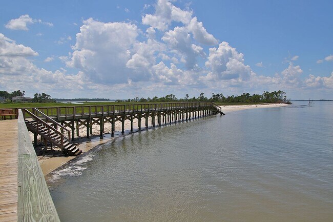 Building Photo - 25 Honey Locust Cir