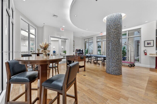 Building Photo - 1830 Radius Dr