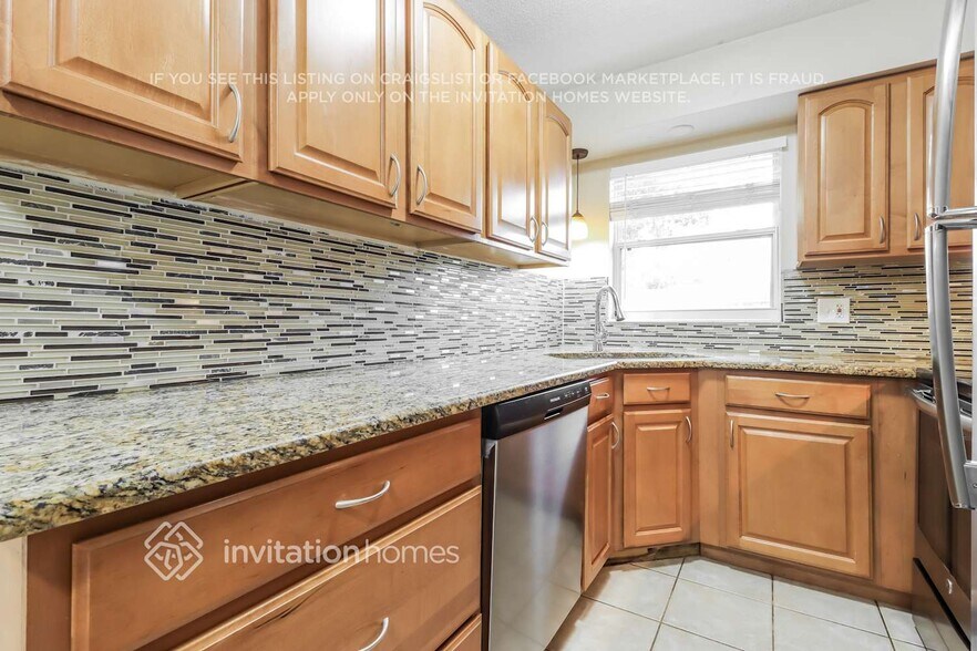 Building Photo - 5650 19th Ave N