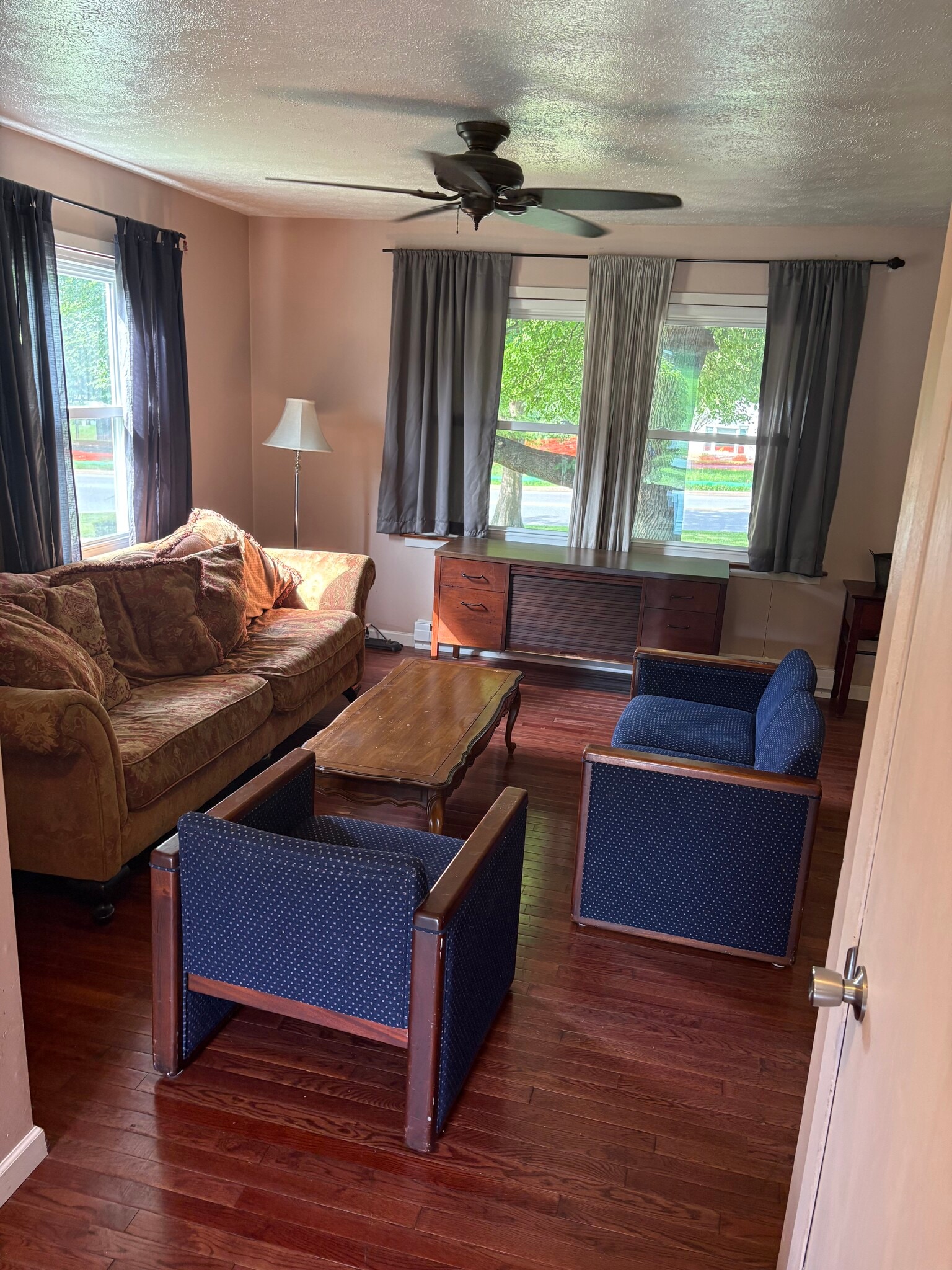 Living Room - 1528 Blue Course Dr