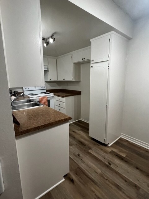 Building Photo - 2929 W 190th St