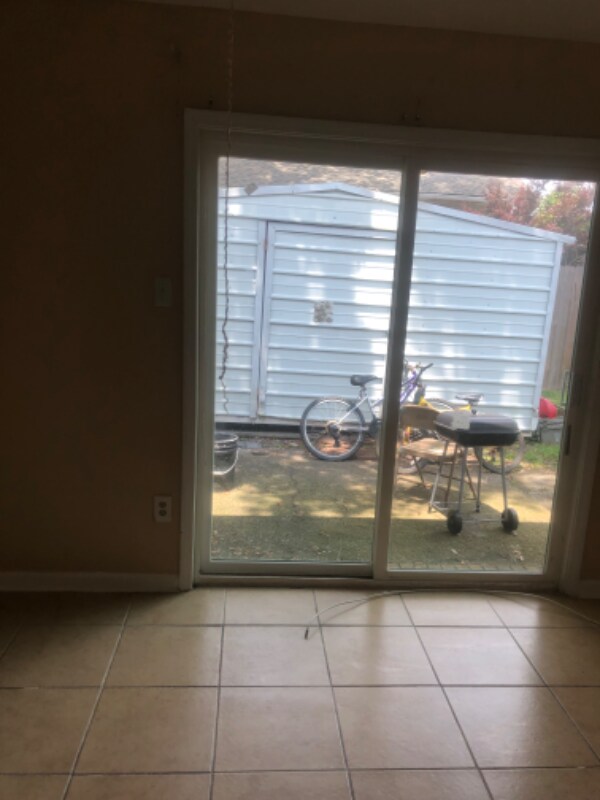Building Photo - 5216 Cross Creek Dr