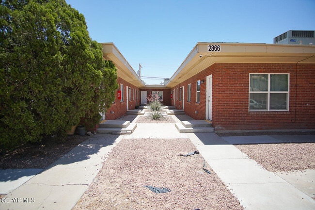 Primary Photo - 2866 Grant Ave