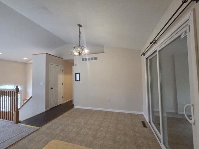 Building Photo - 601 Tall Grass Dr