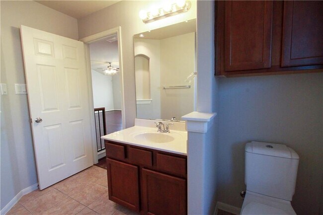 Building Photo - 3101 Davis Ln