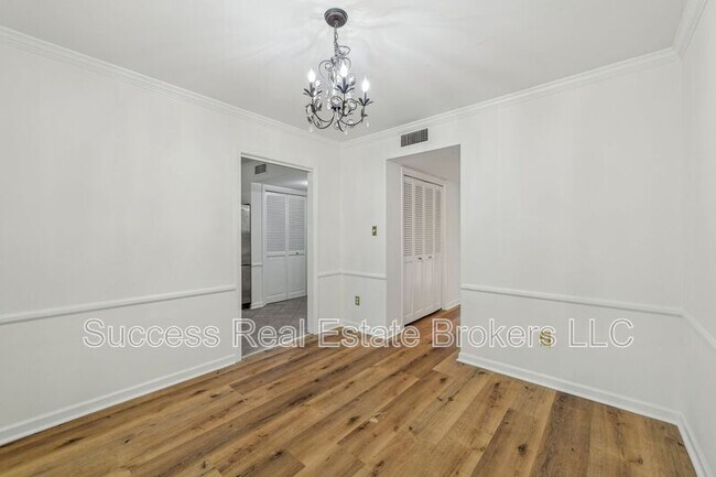 Building Photo - 98 La Rue Pl NW