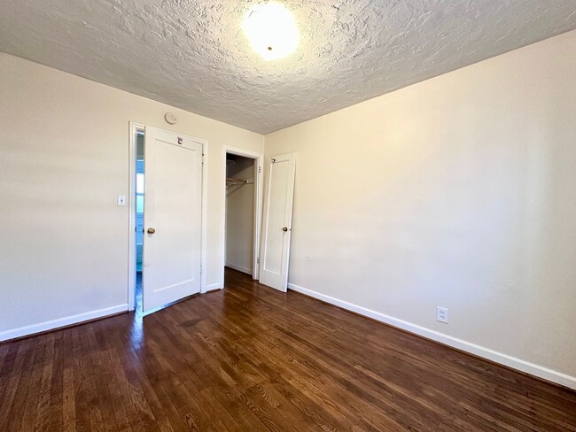 Building Photo - 1 Bedroom 1 Bath Close to N. Mississippi and Alberta.