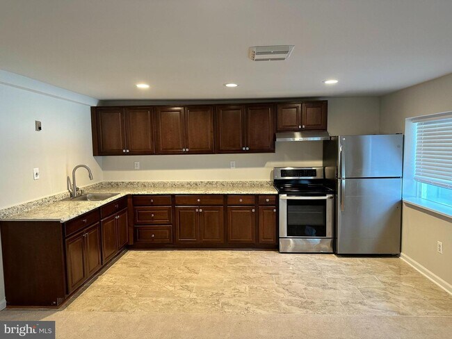 Building Photo - 13409 Keating Dr