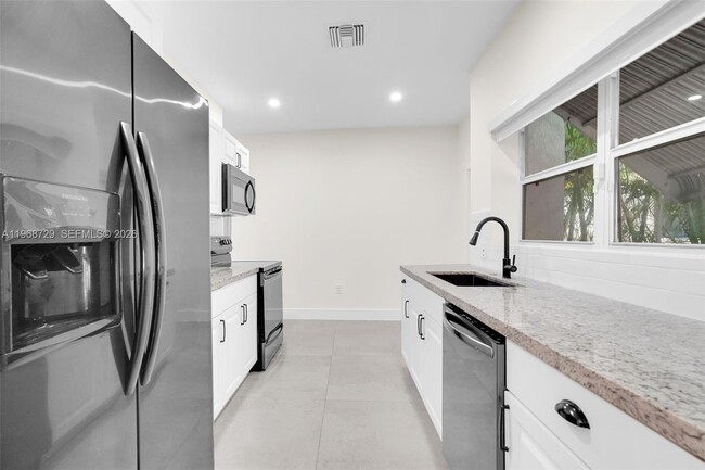 Building Photo - 52 NW 47th St