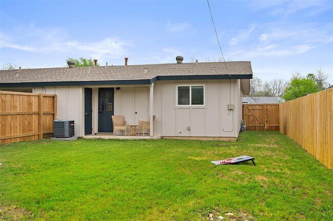 Building Photo - 4904 Hawk Cove
