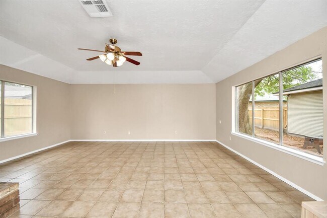 Building Photo - 1207 Martingale Ct