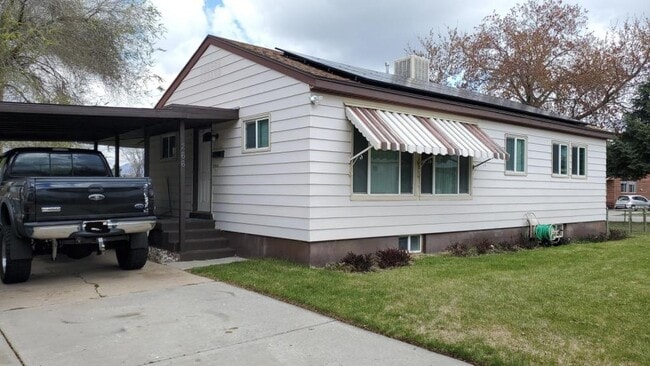 Primary Photo - 266 W 4625 S