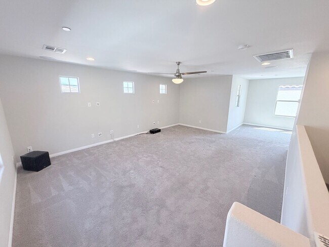 Building Photo - Unique Floorplan in Skye Canyon!