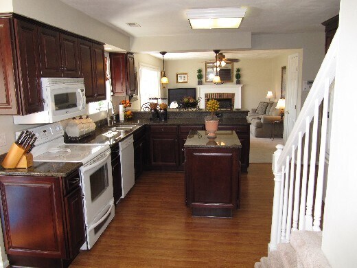Building Photo - 5 Bedroom Home w/ Pool in Great Bridge