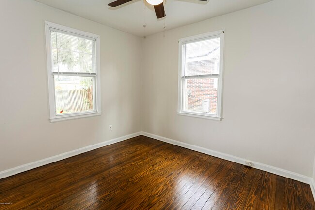 Building Photo - 1077 Talbot Ave