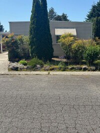 Building Photo - Bothell area Hollyhills location