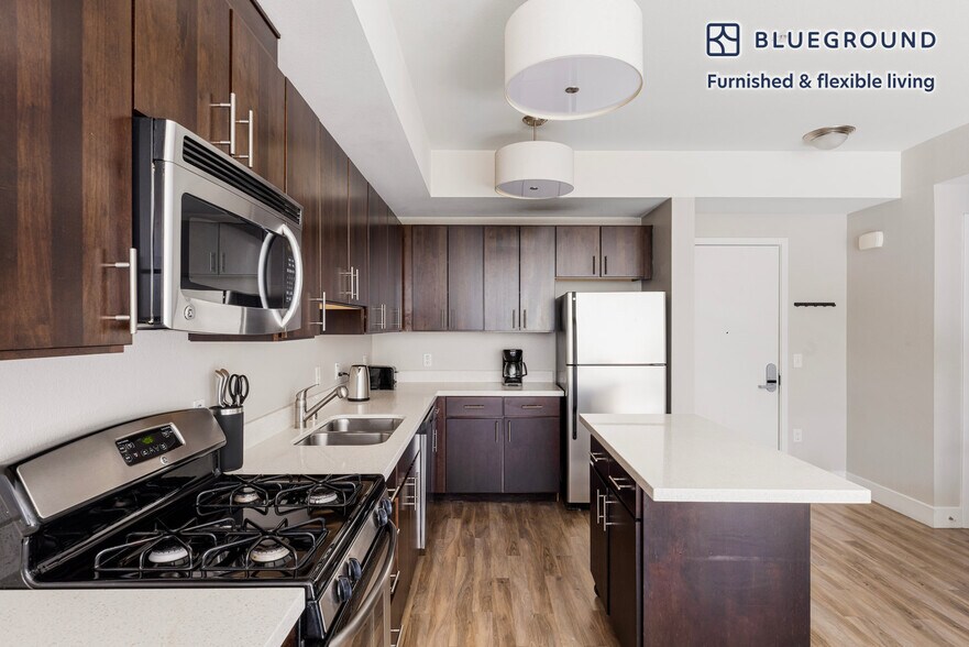 Building Photo - 545 San Antonio Rd