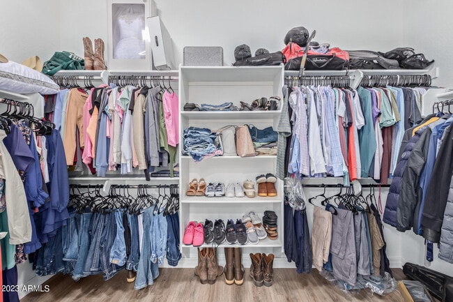 Building Photo - 19888 E Russet Rd