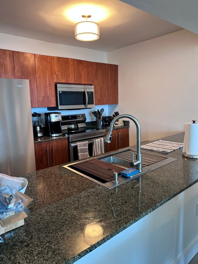 Building Photo - 1200 Brickell Bay Dr