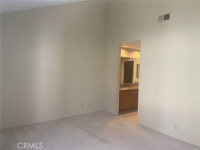 Building Photo - 18 Amistad