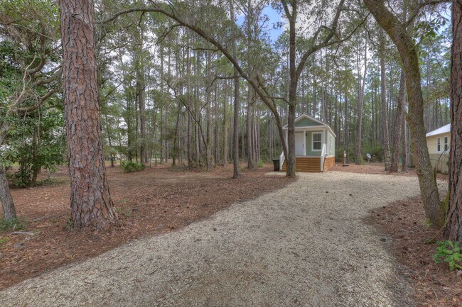 Building Photo - 14588 Scenic Hwy 98