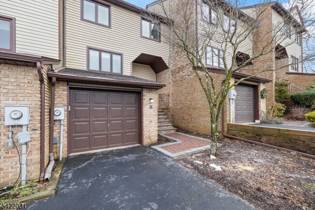 Building Photo - 33 Stockton Ct