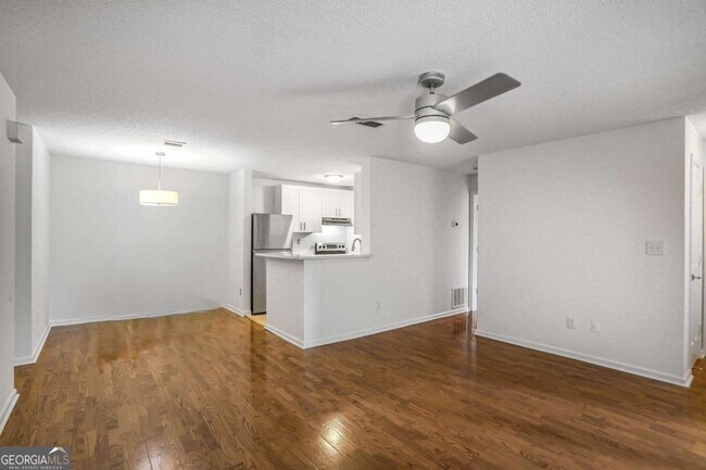 Building Photo - 432 Granville Ct