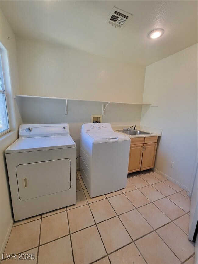 Building Photo - 10957 Calistoga Springs Ct