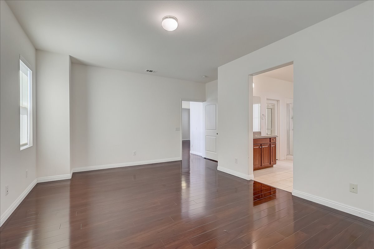 Building Photo - 3115 N Sunrise Ct