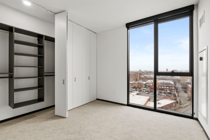 Building Photo - 1450 W Randolph St