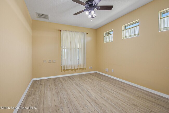 Building Photo - 4331 Aberdeen Cir