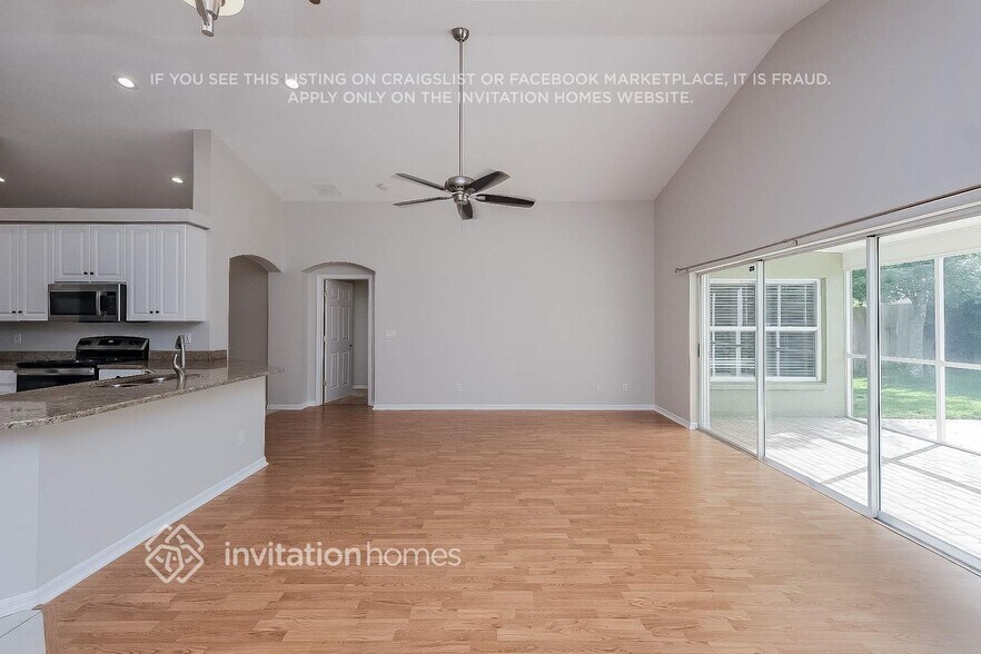 Building Photo - 2618 Brookville Dr