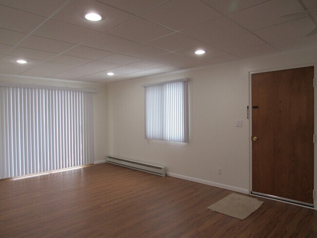 Building Photo - 313 Tecumseh St