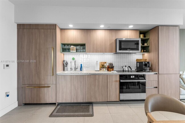 Building Photo - 159 NE 6th St