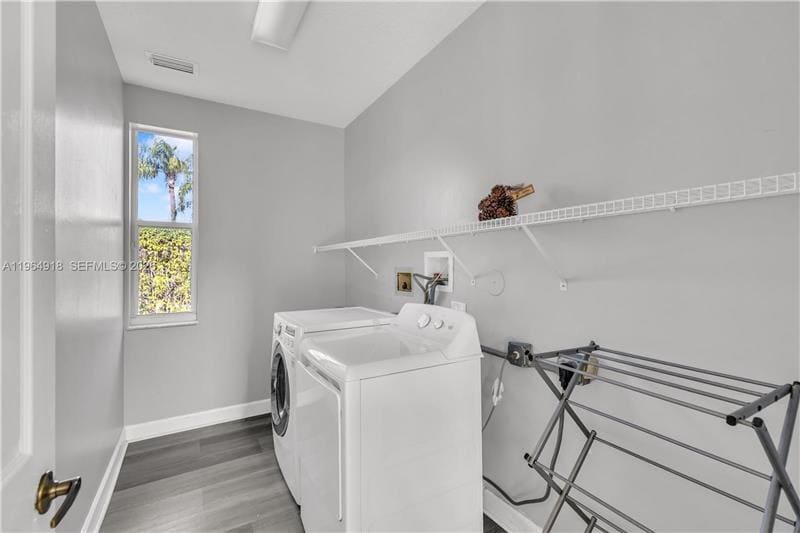 Building Photo - 558 NW 118th Ave