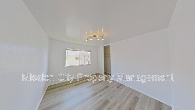 Building Photo - 7580 Cathedral Oaks Rd