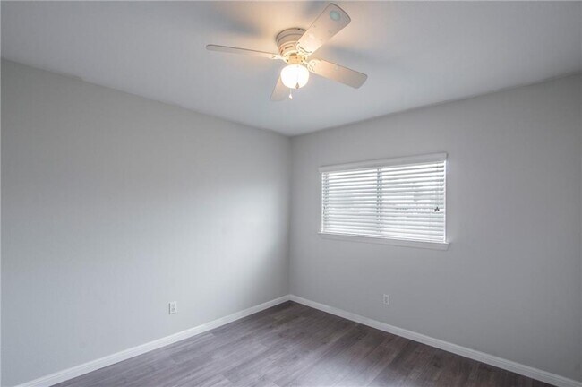 Building Photo - 17928 Narsitin Ln