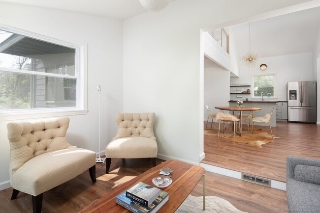 Building Photo - 107 CT-126