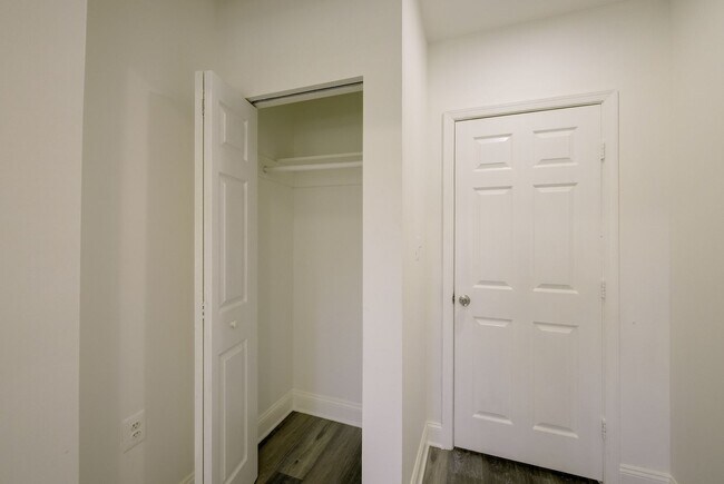 Building Photo - Charming & Renovated Petworth Rowhouse with Parking -  Available Now!