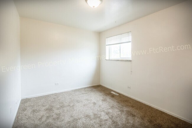 Building Photo - 1101 Emigh St