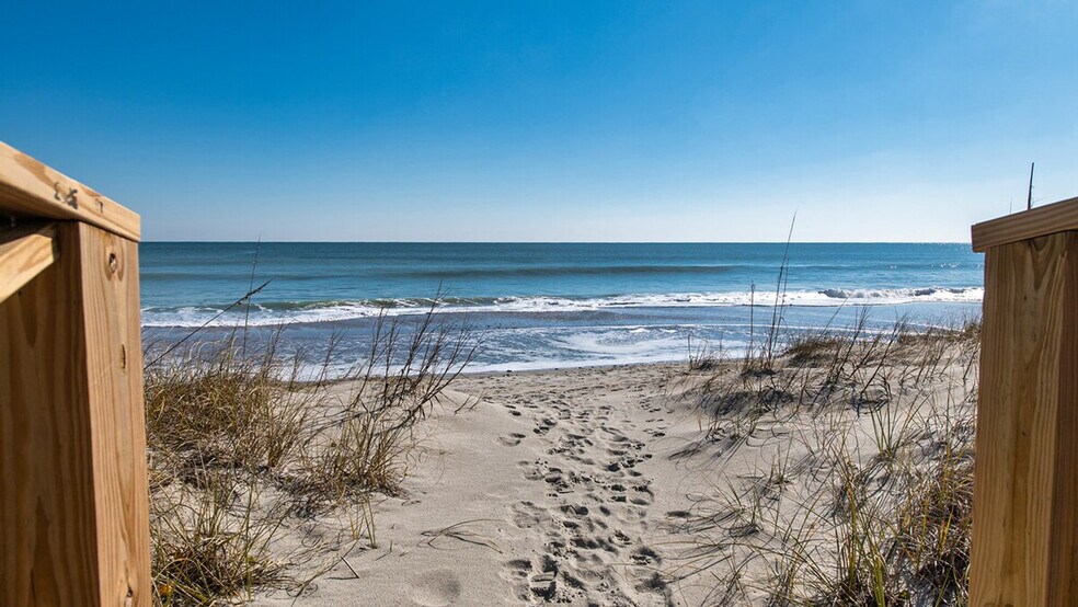 Building Photo - 275 Debordieu Blvd